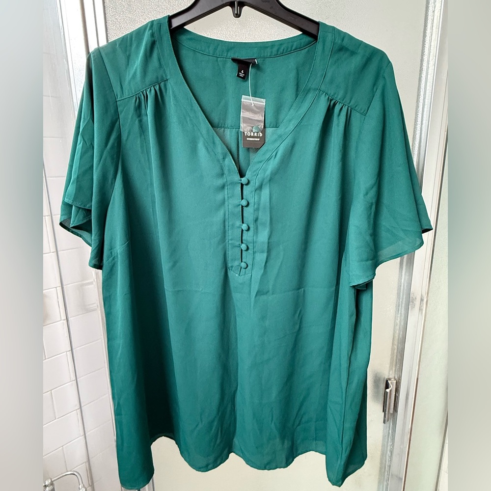 Torrid Green Button-Front Pull Over Blouse